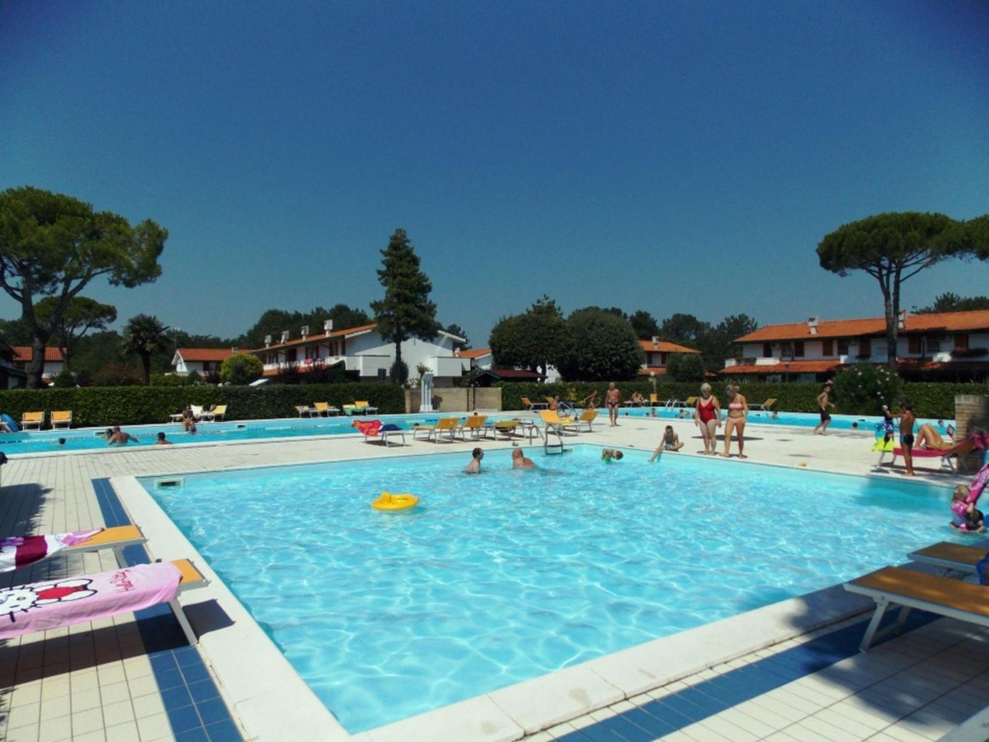 Cozy Townhouse With Pool And Garden * Bibione